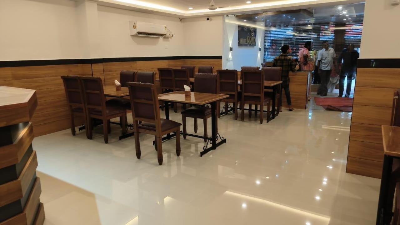 Hotel Priya Chengannur Exterior photo